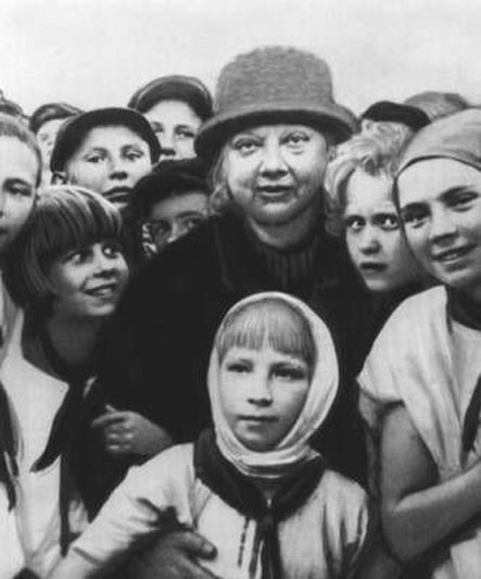 85 años de la muerte de N. Krupskaya: Luchadora incansable por una educación pública y de calidad para el pueblo 2